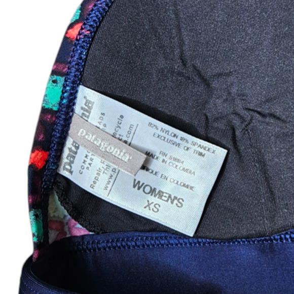 Patagonia Geometric Print Boucau Halter Bikini Top Navy Women's XSmall - Picture 4 of 4